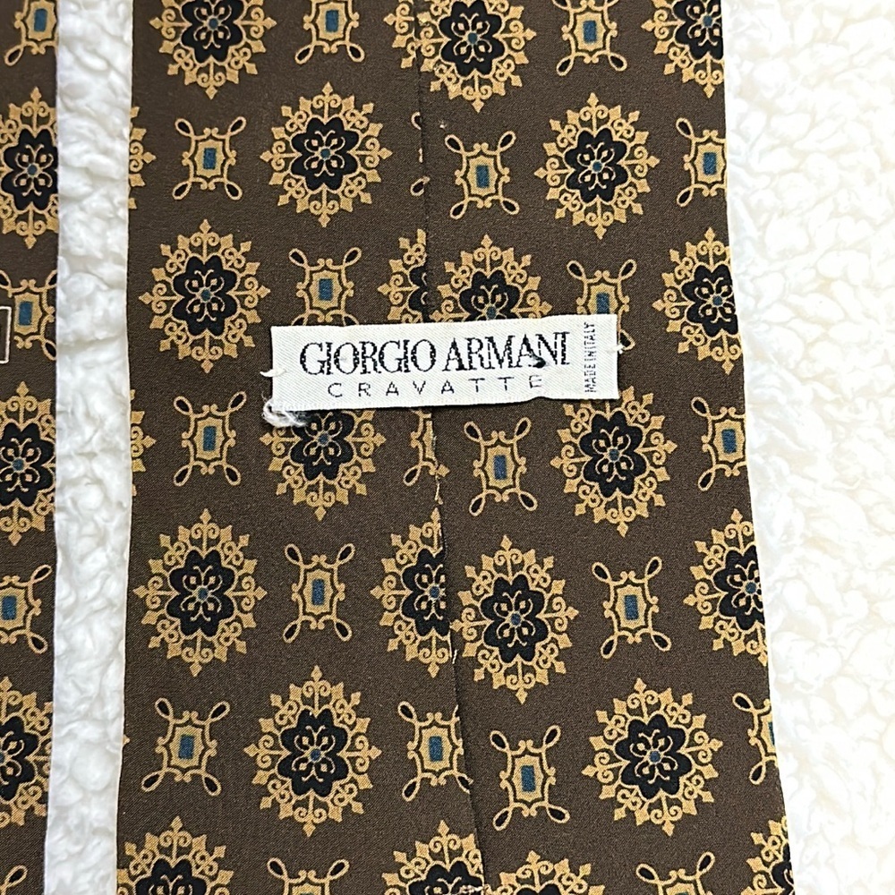 Giorgio Armani Cravatte Tie 100% Silk Vintage - Picture 7 of 7